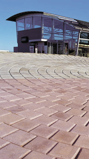 Čtvercová dlažba Vřídlo