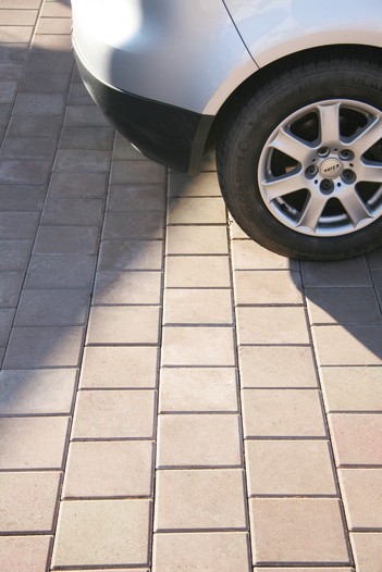 Čtvercová dlažba Vřídlo