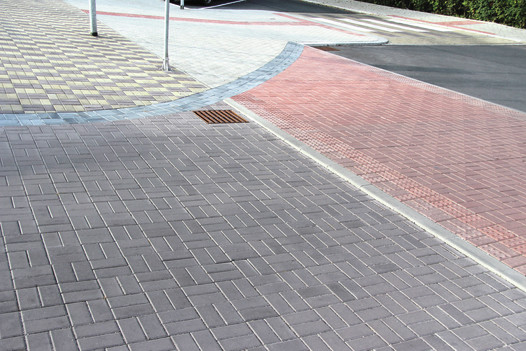 Silniční obrubníky betonové, šířka 150 mm