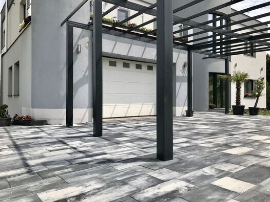 Betonová dlažba Fontána