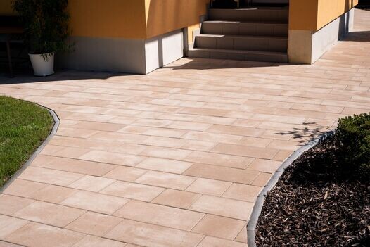 Betonová dlažba Fontána