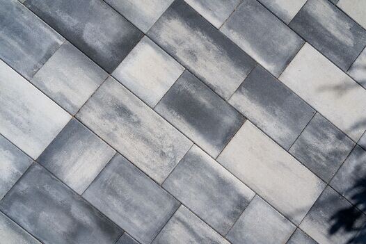 Betonová dlažba Fontána