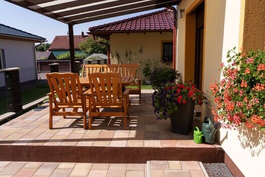 Diana III - dlažba na terasu